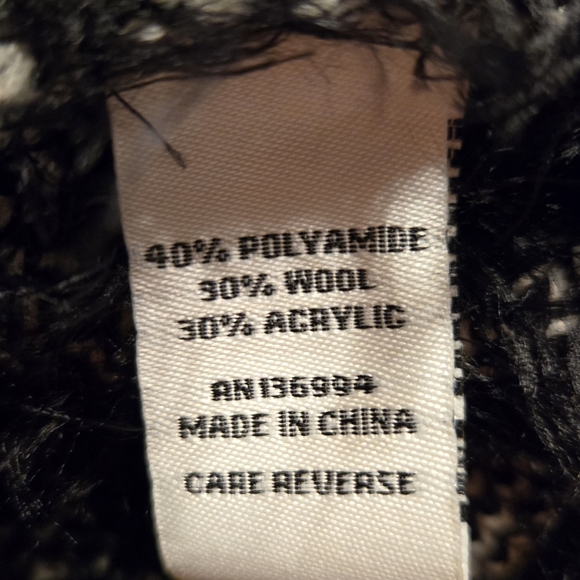 Sioni Black and White Textured Women's Poncho - Picture 4 of 5